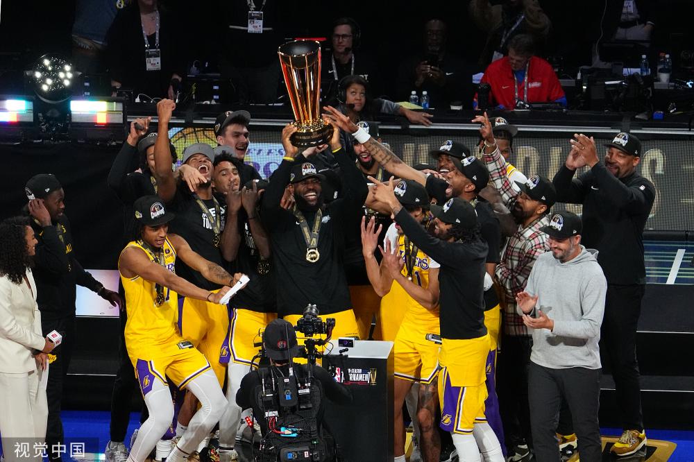 他们与萨勒 他们与萨勒